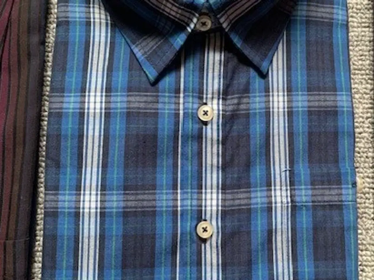 Billede 3 - Skjorter, bluse, Hummel sokker - NYT - ialt 95 kr