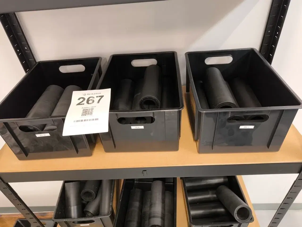 Billede 4 - Reol inkl. indhold