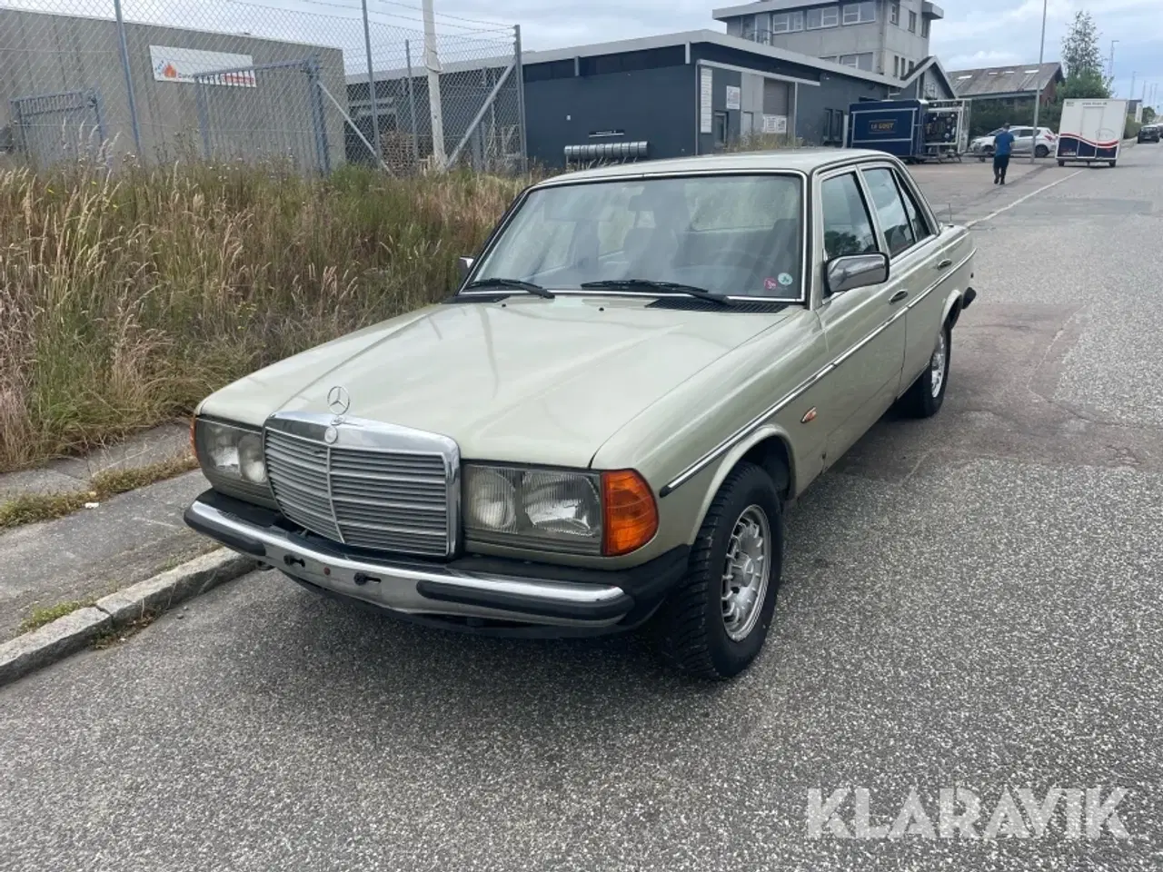 Billede 1 - Veteranbil Mercedes-Benz 230S