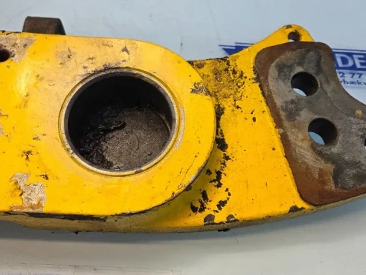 Billede 9 - New Holland LB115B Fastspændingsplade 85803617