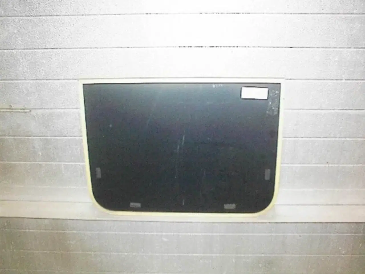 Billede 1 -   Tabbert Sider Rude