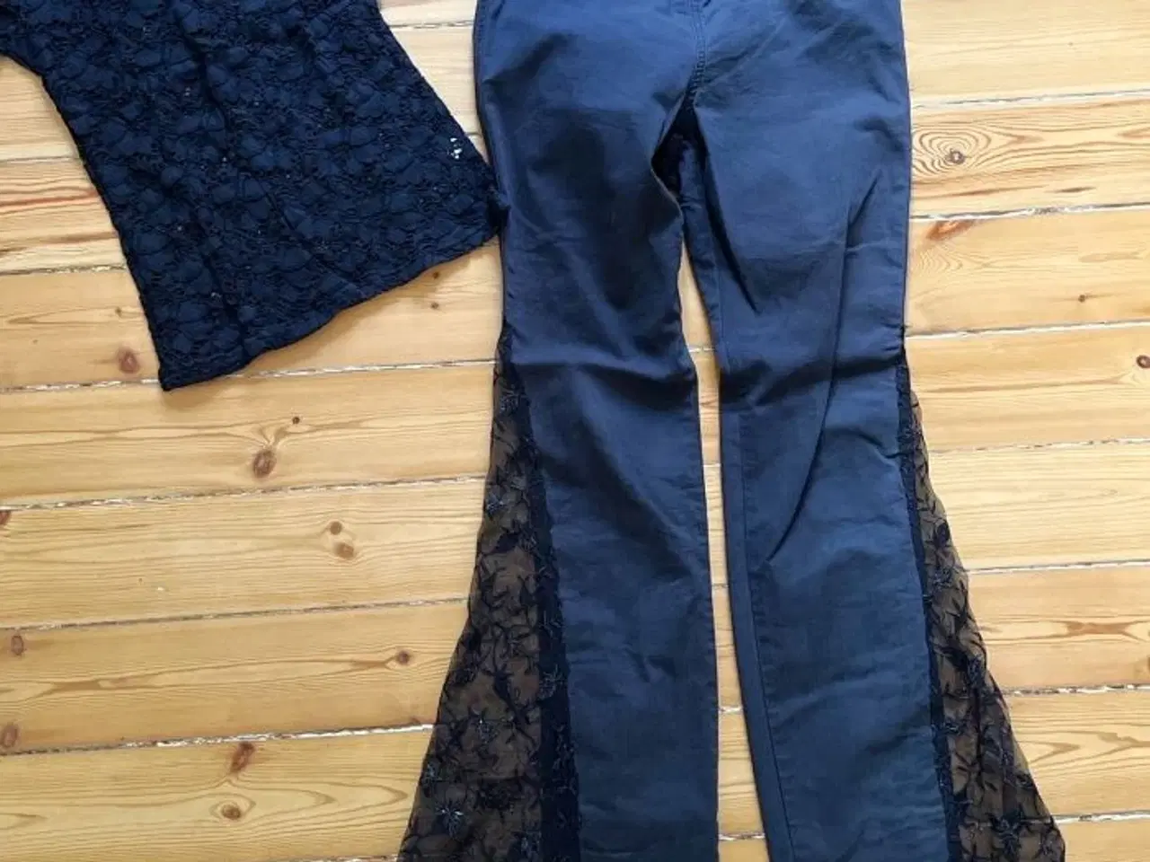 Billede 4 - Jeggins / Jeans, der er re-designet med blonde