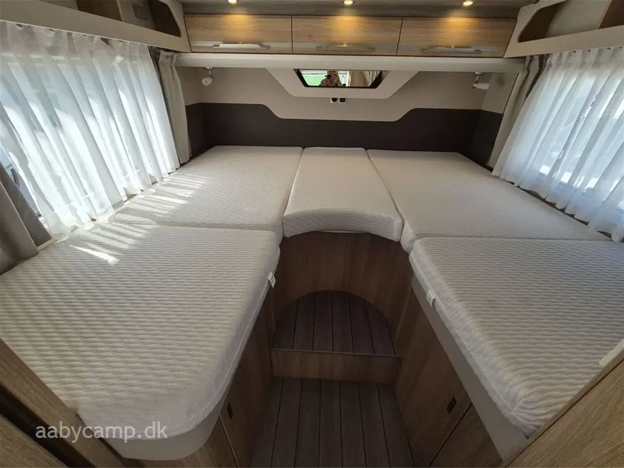 Billede 15 - 2018 - Knaus Sky I 650   Egoist Camper med god indretning. solceller. batteri. tv. el-markise. og el-trin.