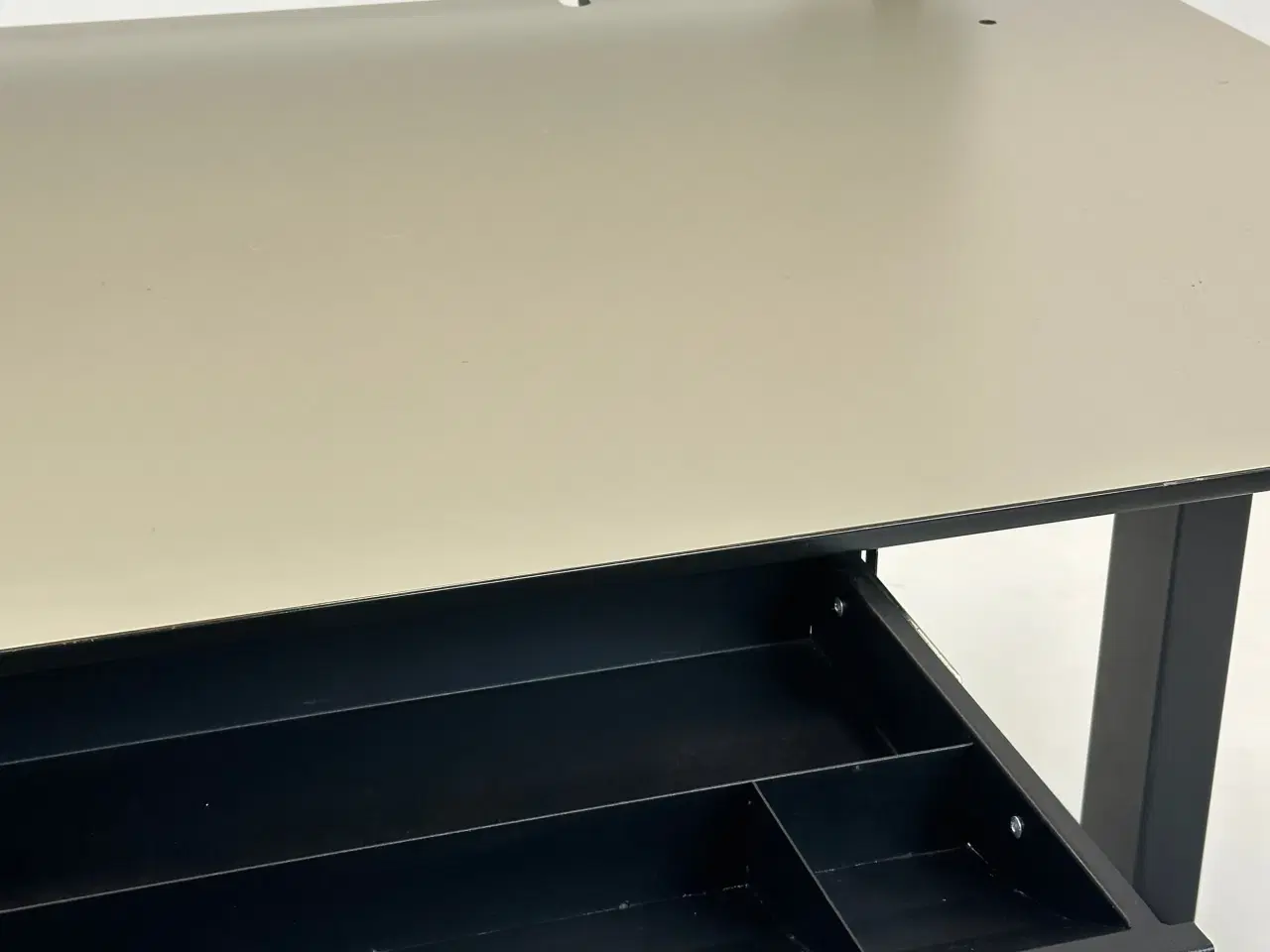 Billede 5 - Linak Hæve/sænkebord – Grå med Sort Stel 180x80 cm