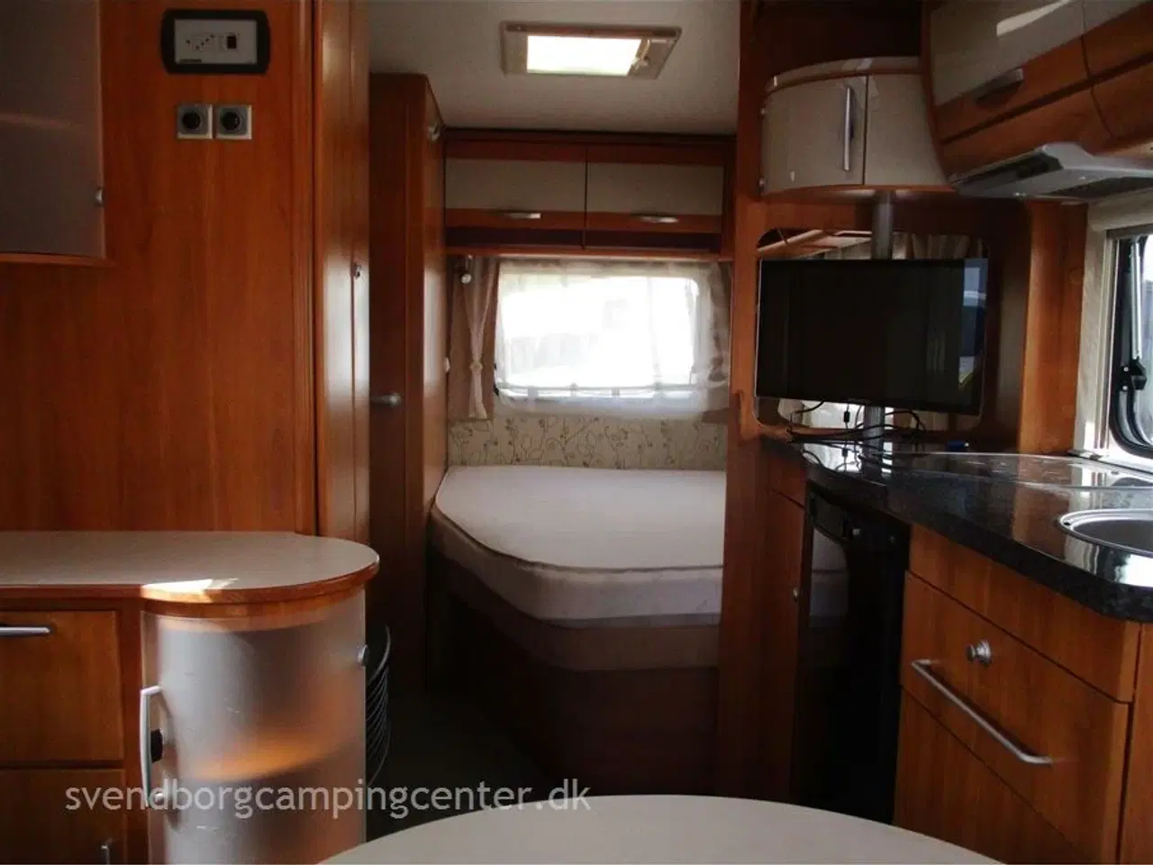 Billede 5 - 2009 - Hymer Eriba Nova 465 GL   Pæn og velholdt 1 ejers vogn