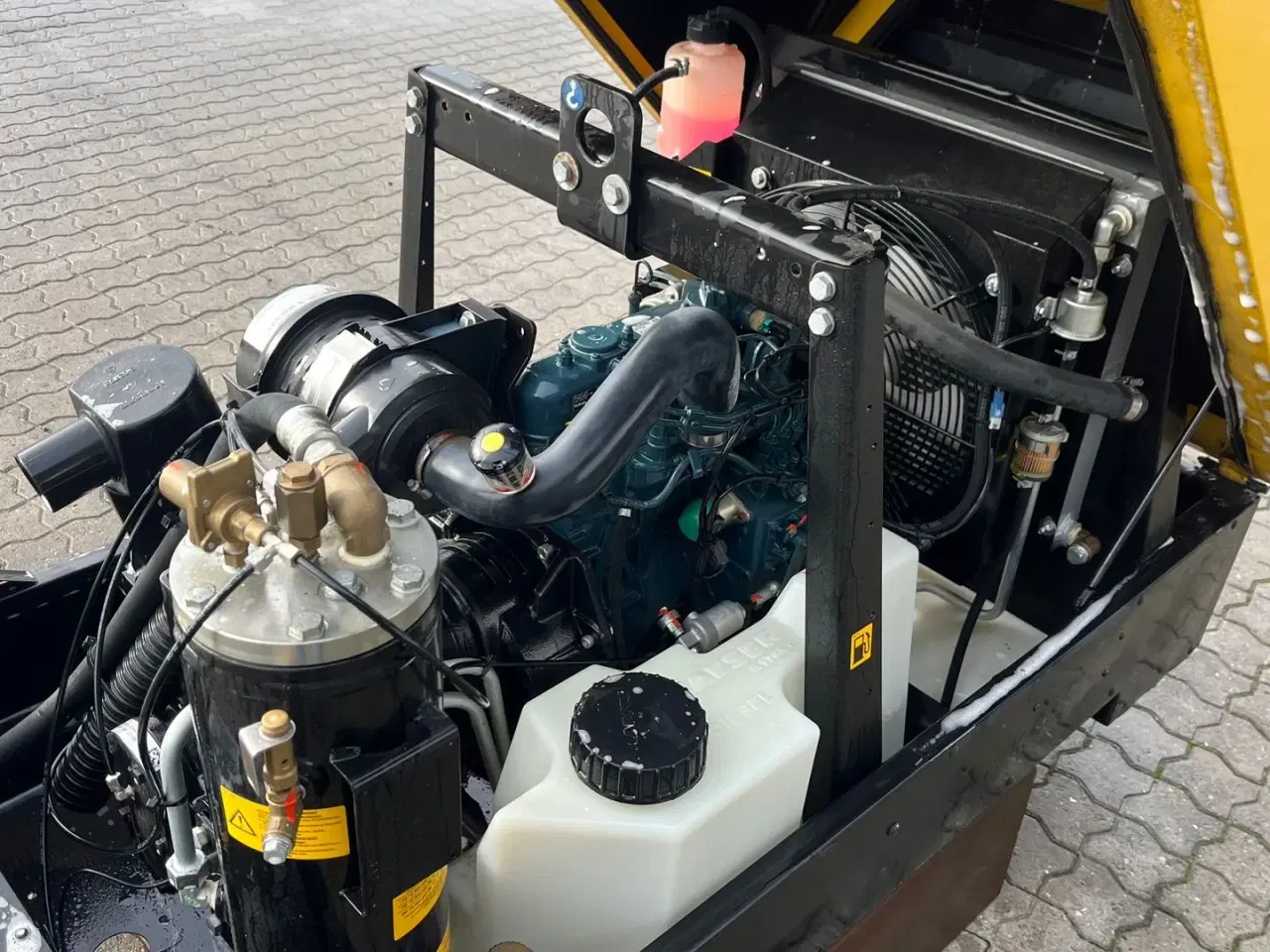 Billede 8 - Kaeser M27 2,7m3 på ski kun kørt 218t