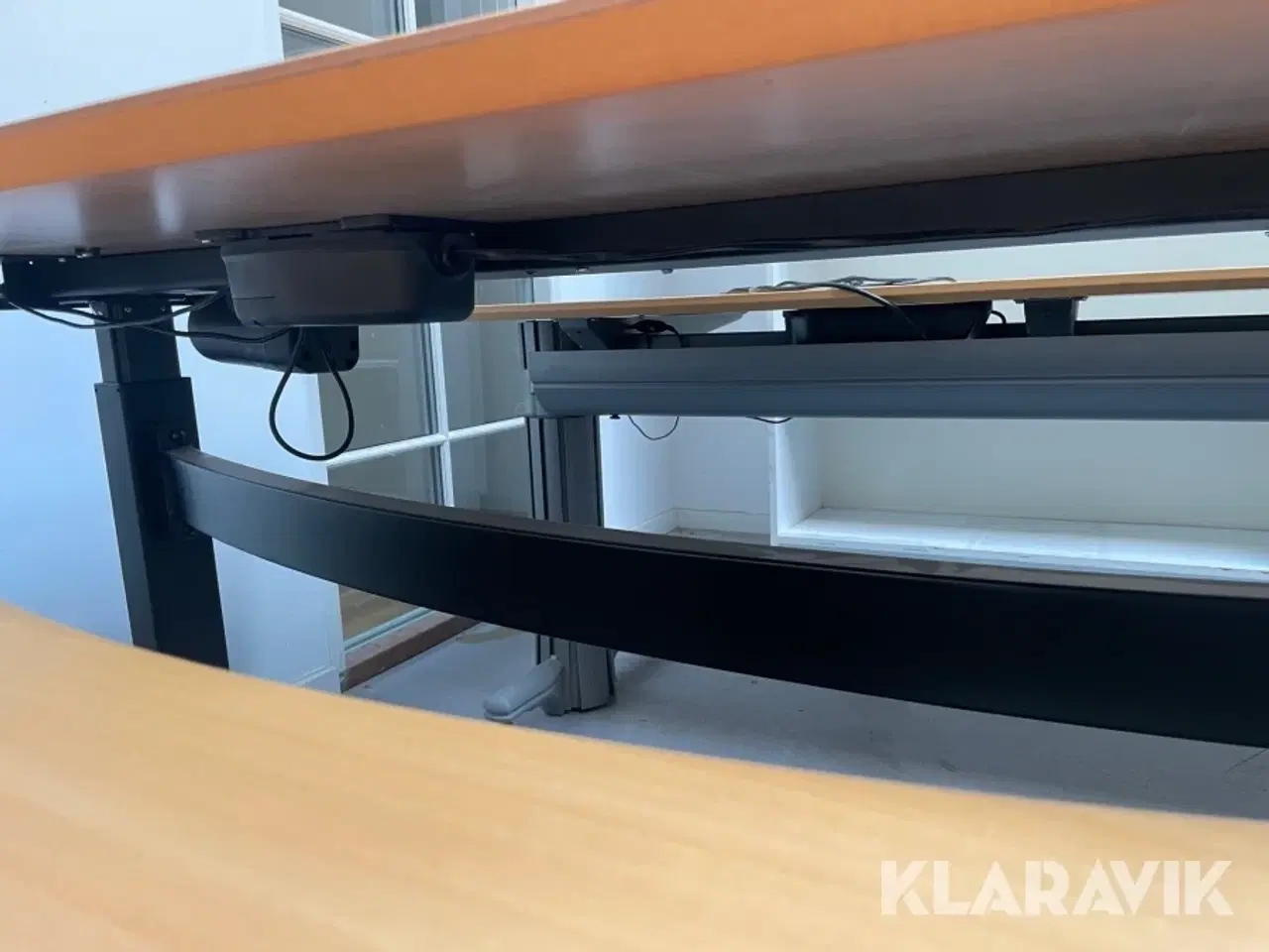 Billede 10 - Kontor borde og skabe