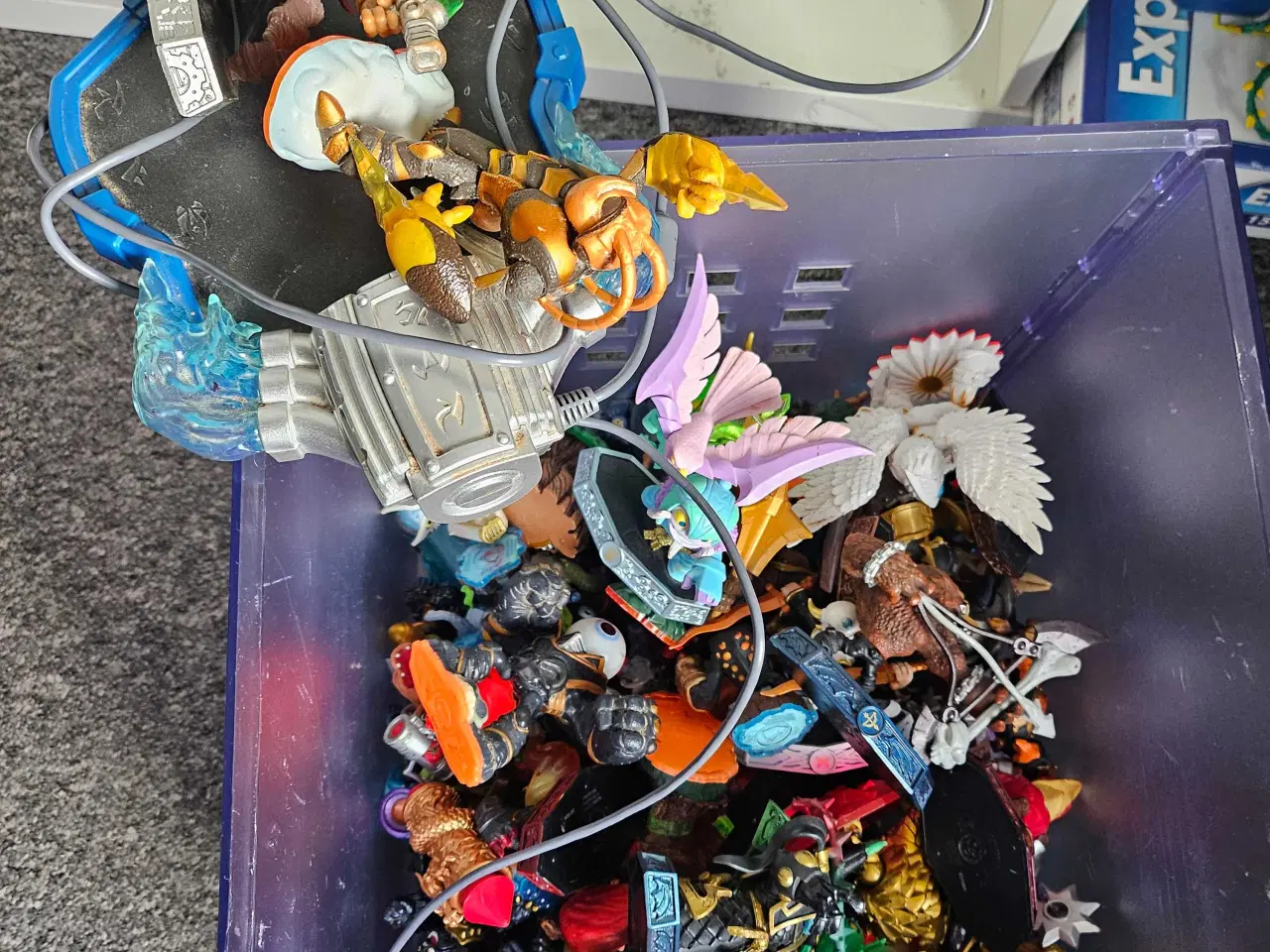 Billede 1 - Skylanderfigurer og krystaller 
