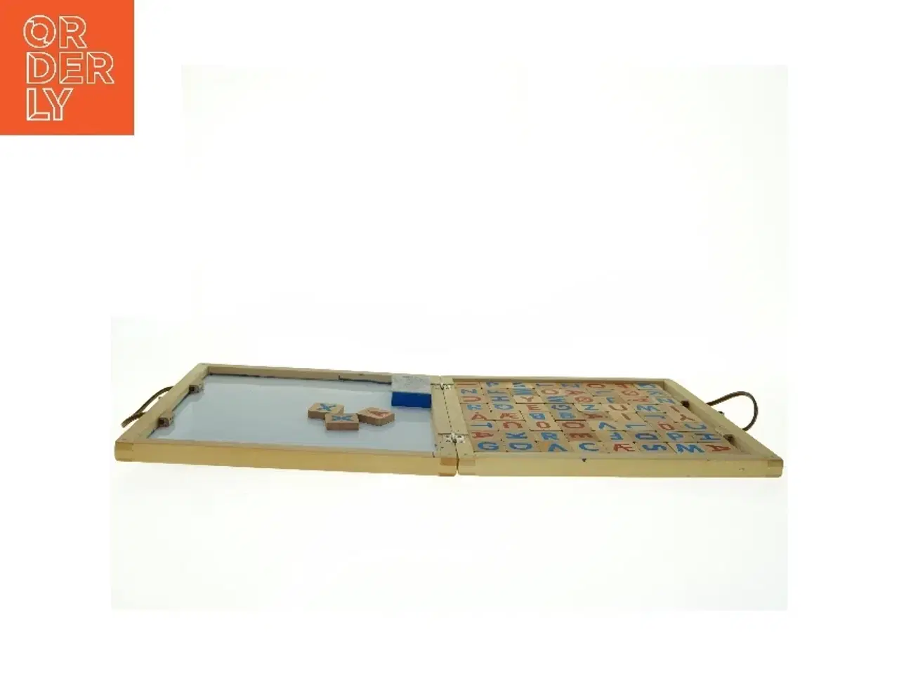 Billede 2 - Bogstavtavle med bogstavsbrikker (str. 30 x 30 cm)