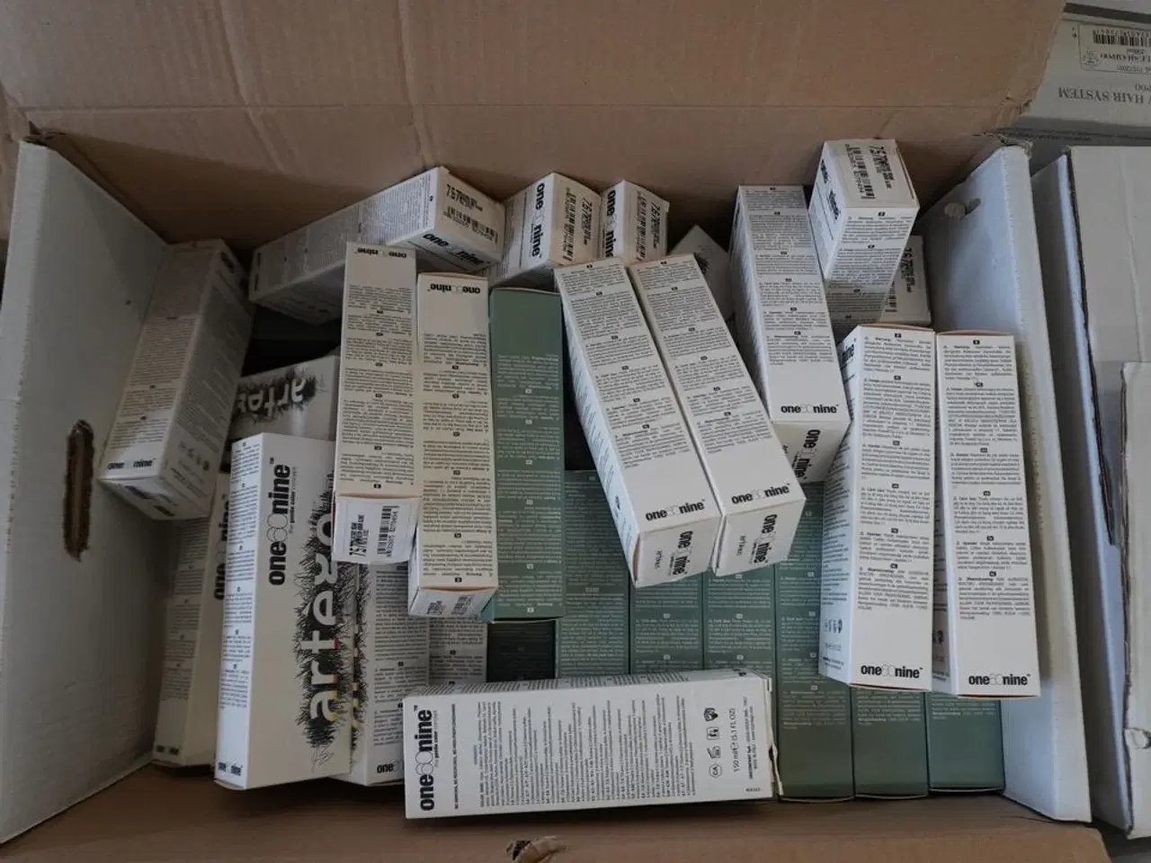 Billede 1 - Kasse med Artego "one60nine" hårfarve, 150ml