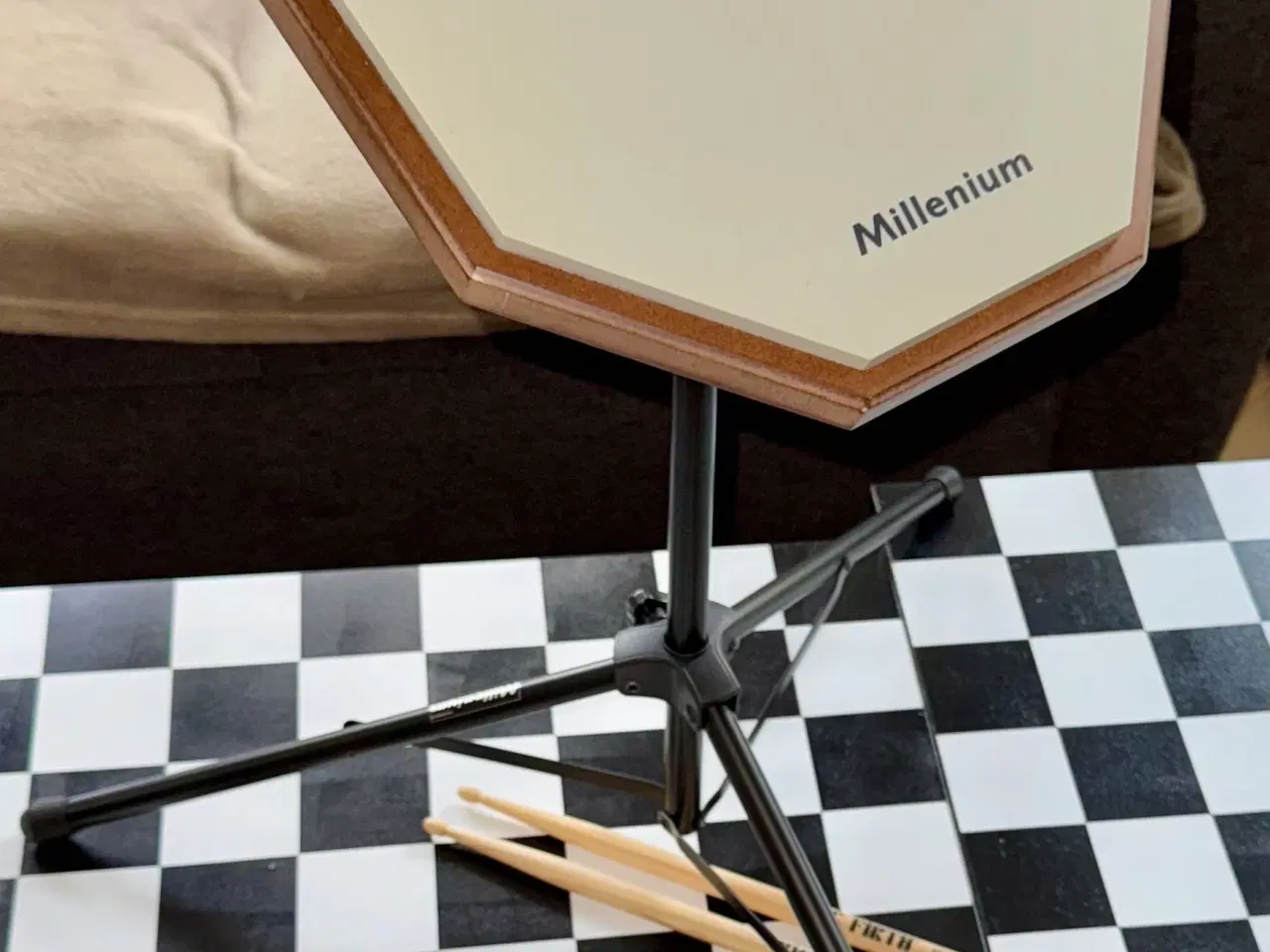 Billede 1 - Practice Pad med tilbehør.
