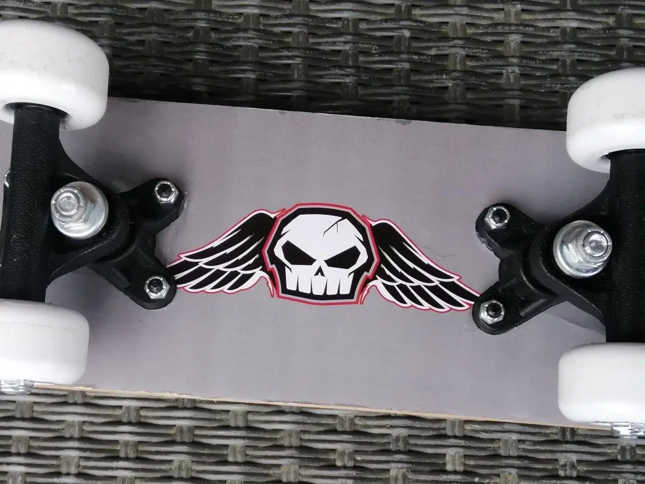 Billede 2 - NO FEAR BØRNE SKATEBOARD, 13X43 CM, I FIN STAND