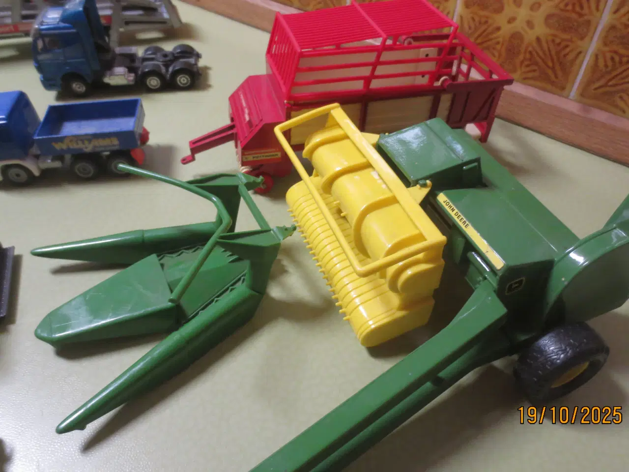 Billede 6 - Modeltraktor Og Model lastbiler i SIKU /ERTL 