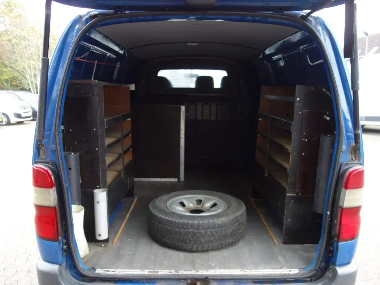 Billede 9 - Toyota HiAce 2,5 D-4D 102 Komfort lang 4x4