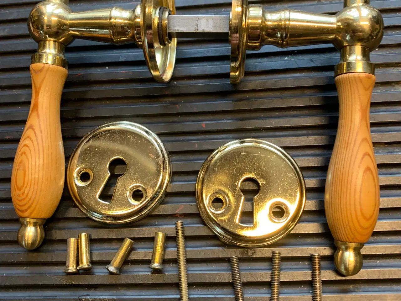 Billede 1 - Messing / træ dørgreb
