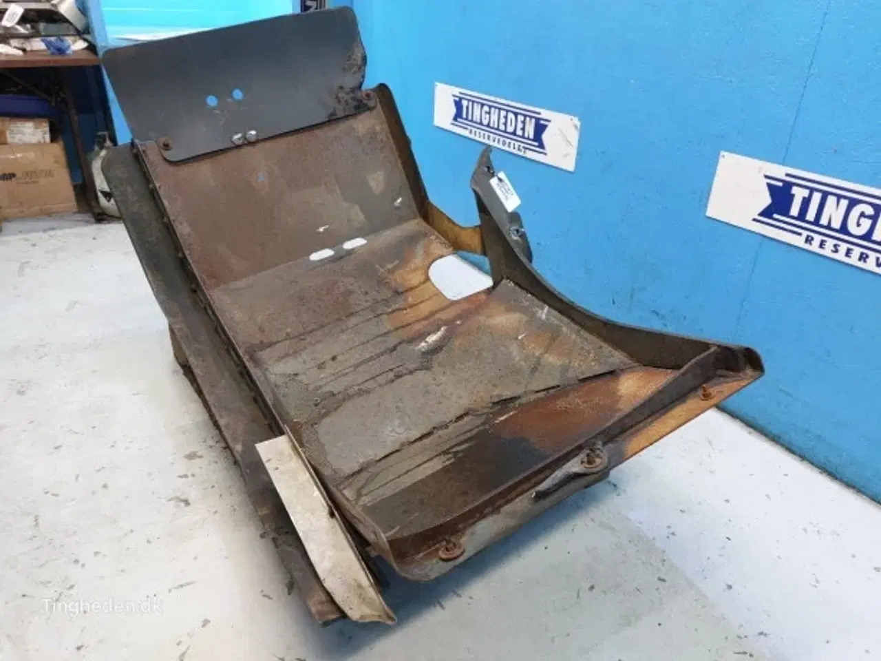 Billede 17 - Case 821E Hjulskærm R.  87569007
