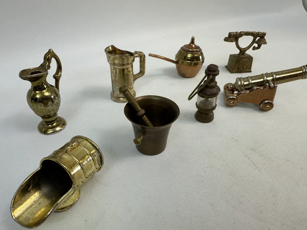 Billede 6 - 8 stk. små messsing sættekase ting 