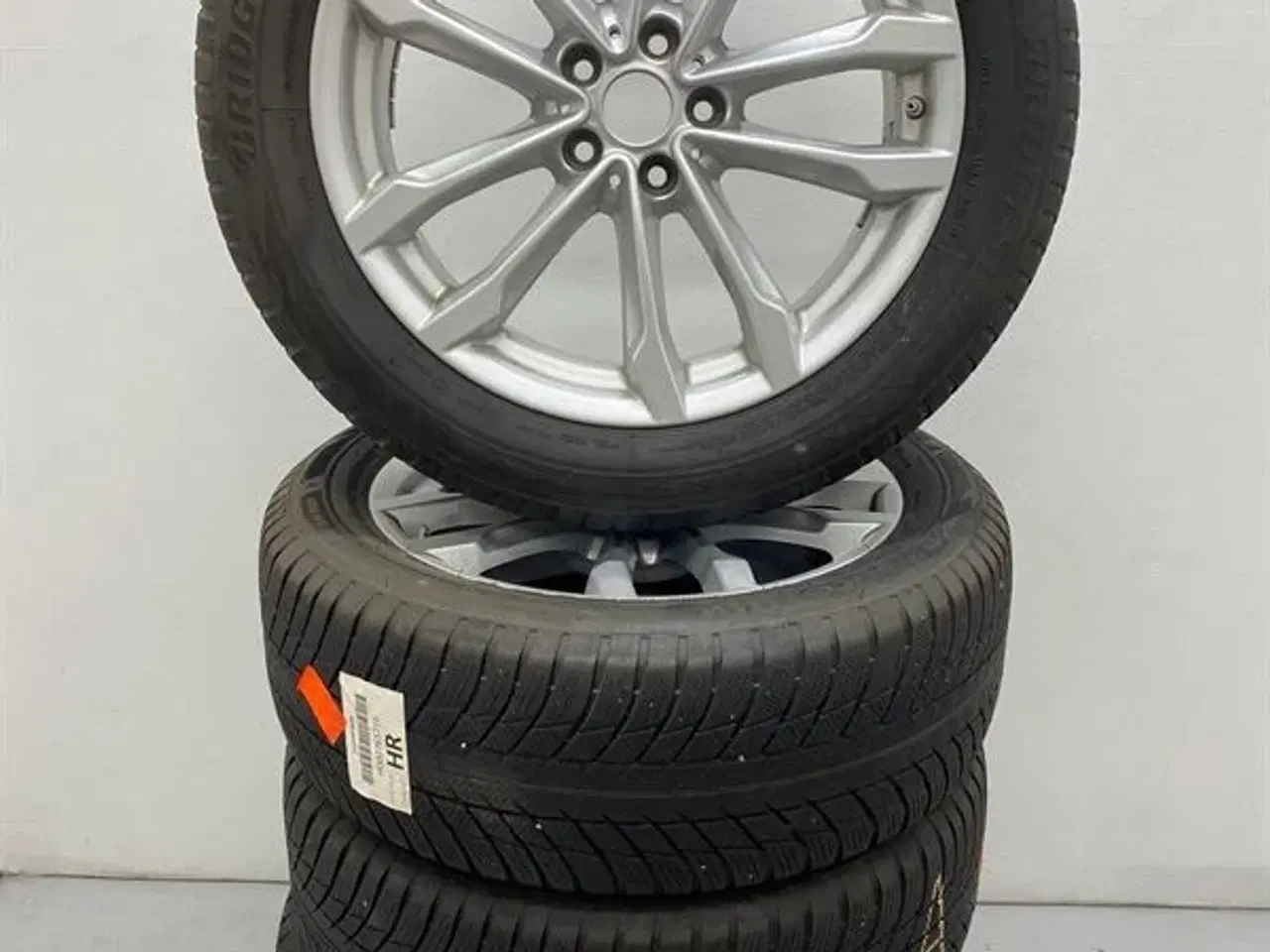 Billede 2 - 19" Org. BMW Alufælge med vinterdæk "V Spoke 691" A64456 BMW G11 G30 G31 X3 (G01) X4 (G02) G11 LCI X3 (G08) X3 (G01 LCI) X4 (G02 LCI)