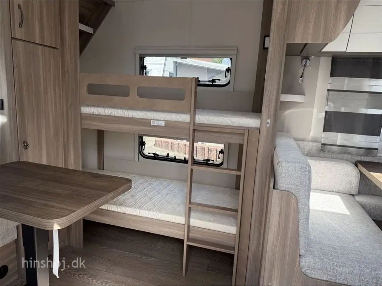 Billede 15 - 2024 - Hobby Excellent Edition 650 KMFe   Stor rummelig familievogn med 2 køjer fra Hinshøj Caravan