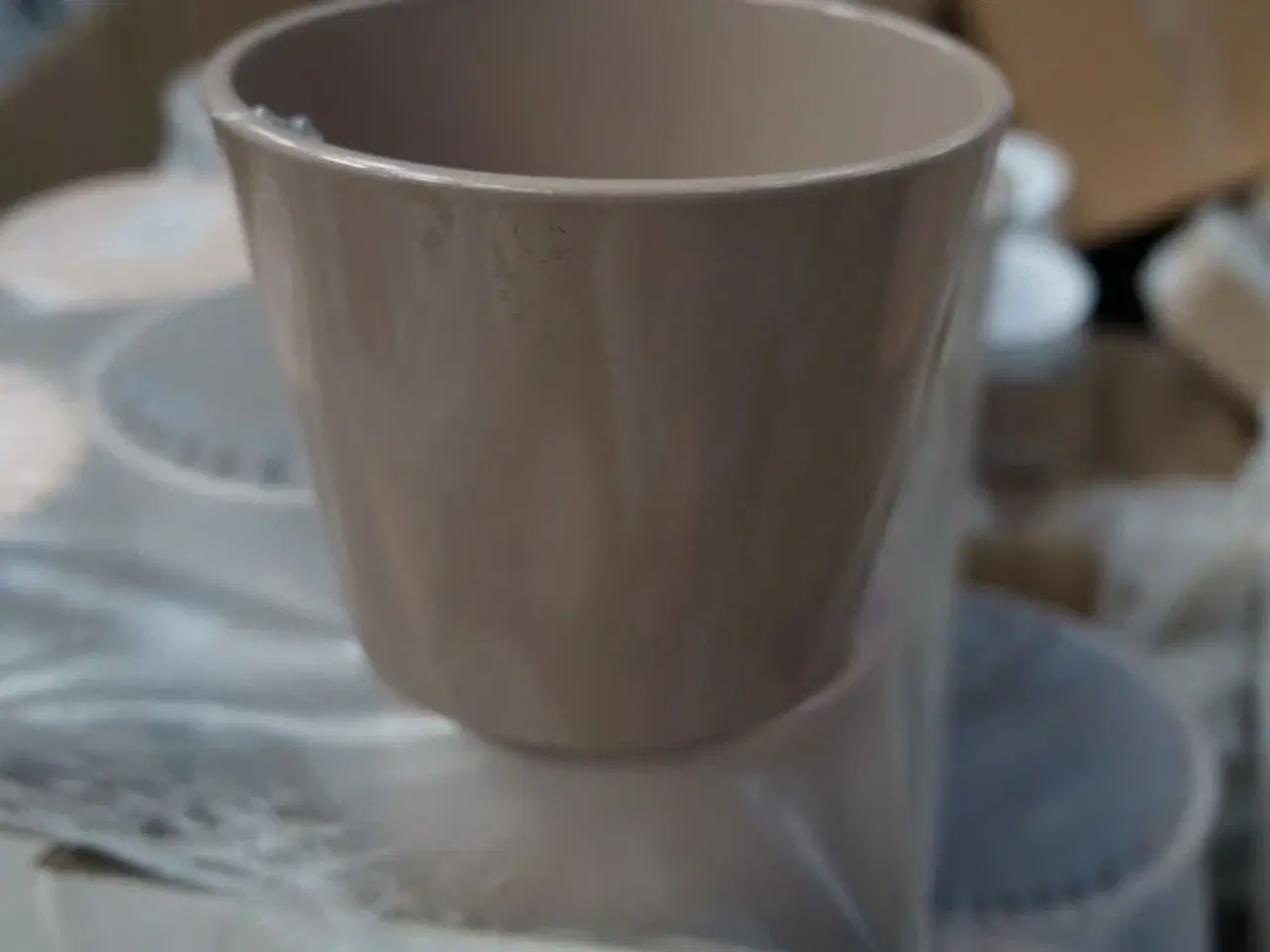 Billede 2 - Palle med diverse potter