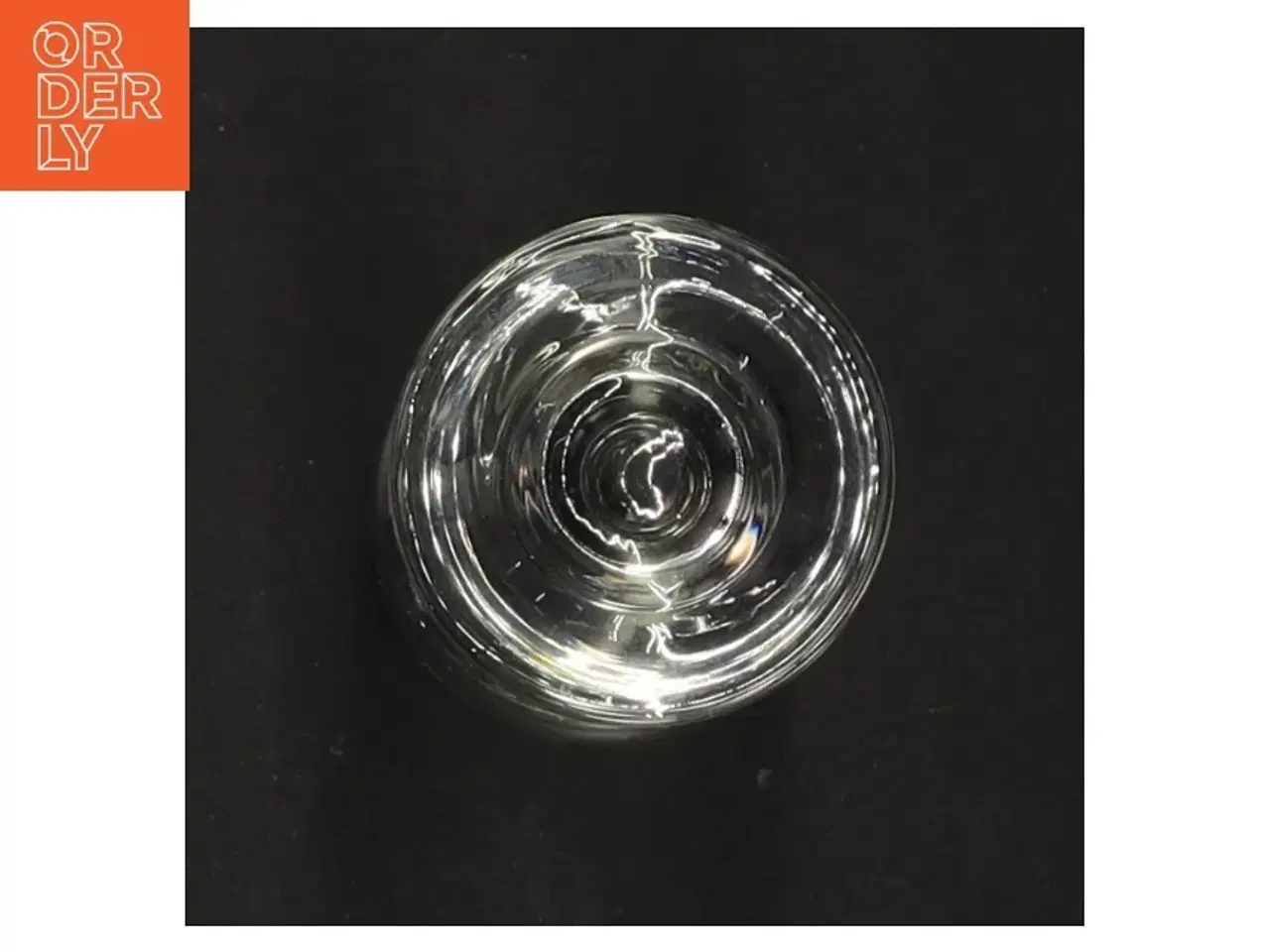 Billede 4 - Glas med guldkant og våbenskjold dekoration (str. 11 x 4 komma 5 cm)