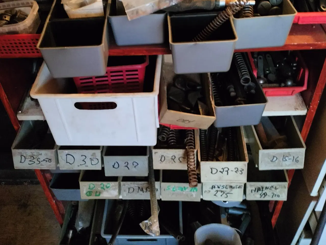 Billede 1 - Reservedele til ældre/vintage luftvåben