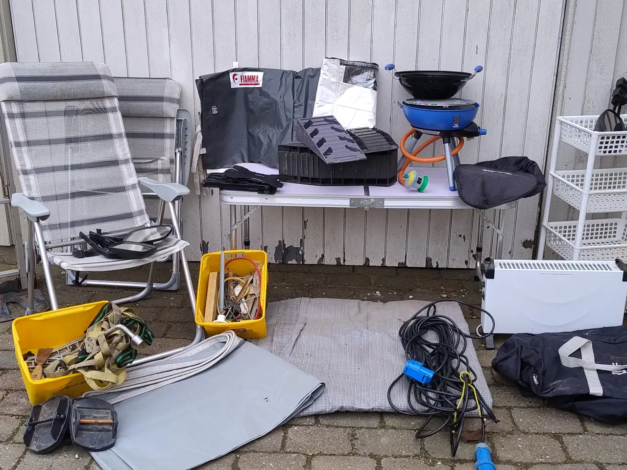 Billede 1 - Campingudstyr 