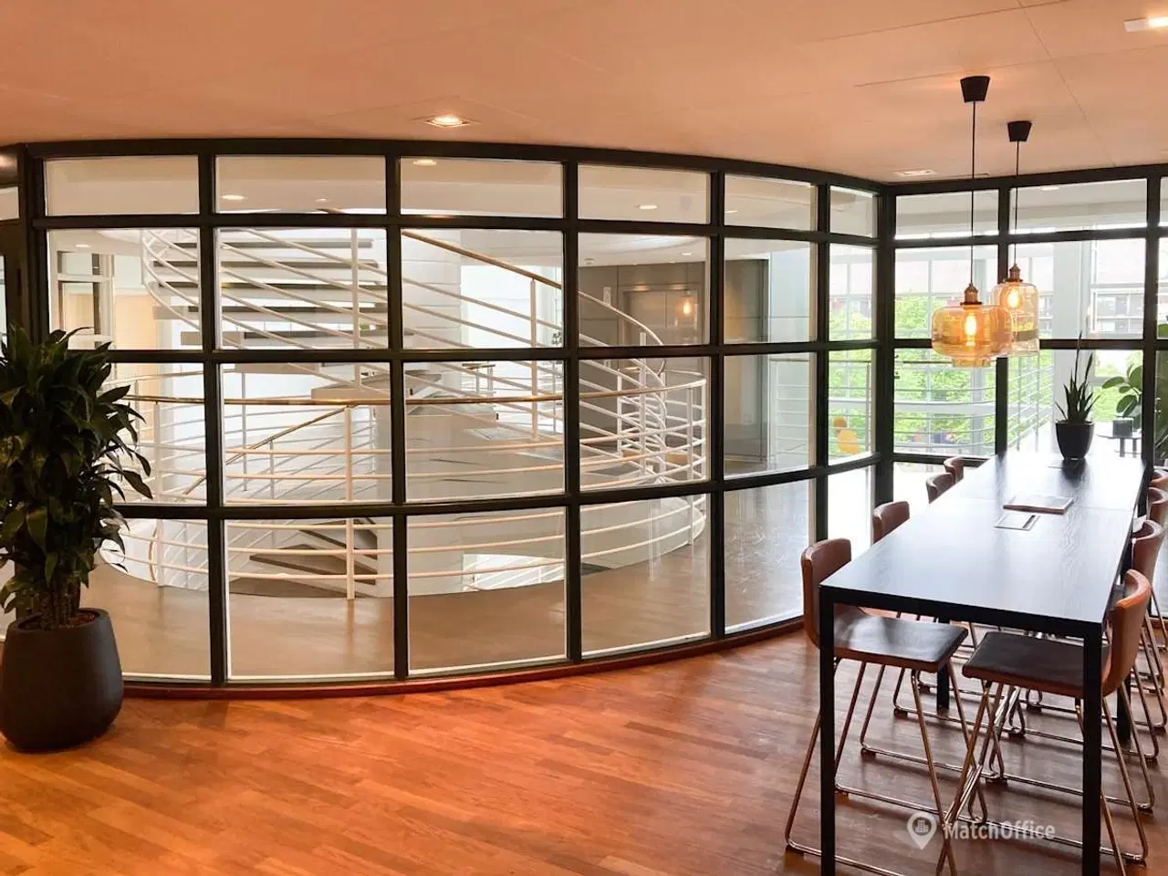 Billede 19 - Stilet arbejdsplads i byens teknologidistrikt