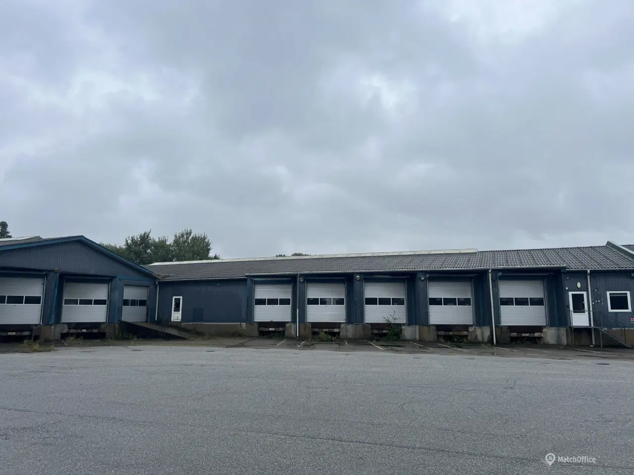 Billede 1 - Stort åbent lager med Ramper