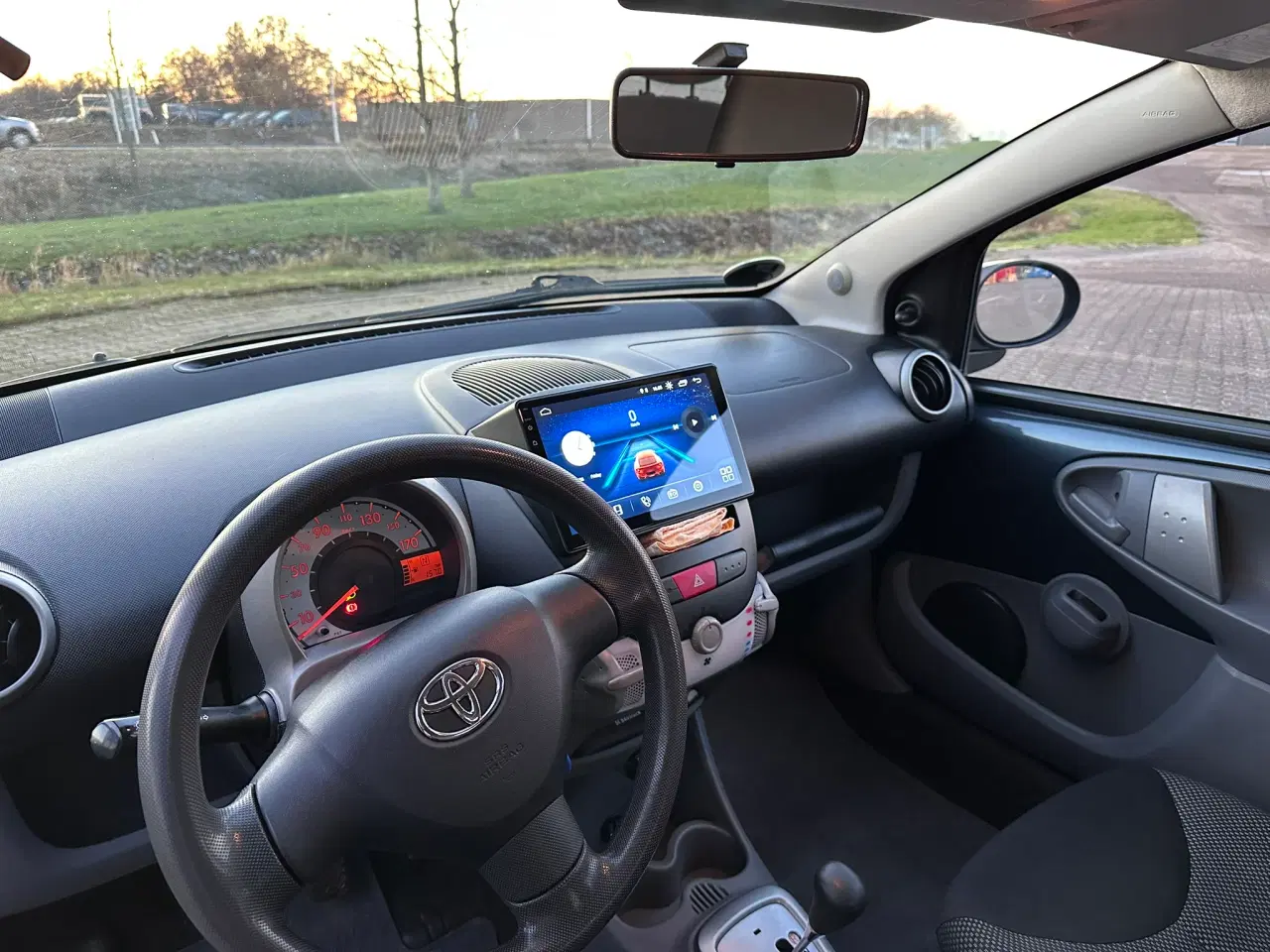 Billede 7 - Toyota Aygo 5-dørs 1.0 HB AUT / automatgear person