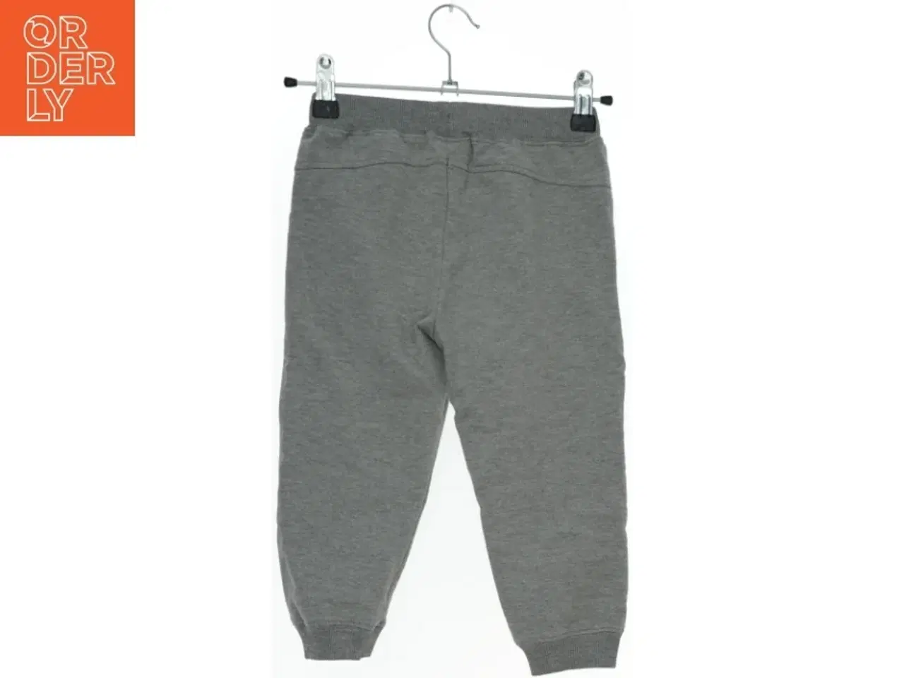Billede 2 - Grå Sweatpants til børn fra Pomp de Lux (str. 98)
