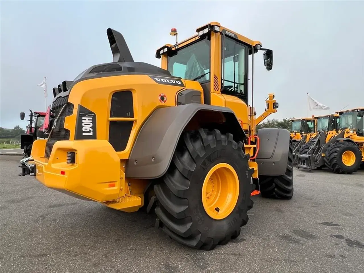 Billede 10 - Volvo L 90 H AGRICULTURE OG LANG BOM! KUN 1200 TIMER! TIL OMGÅENDE LEVERING!