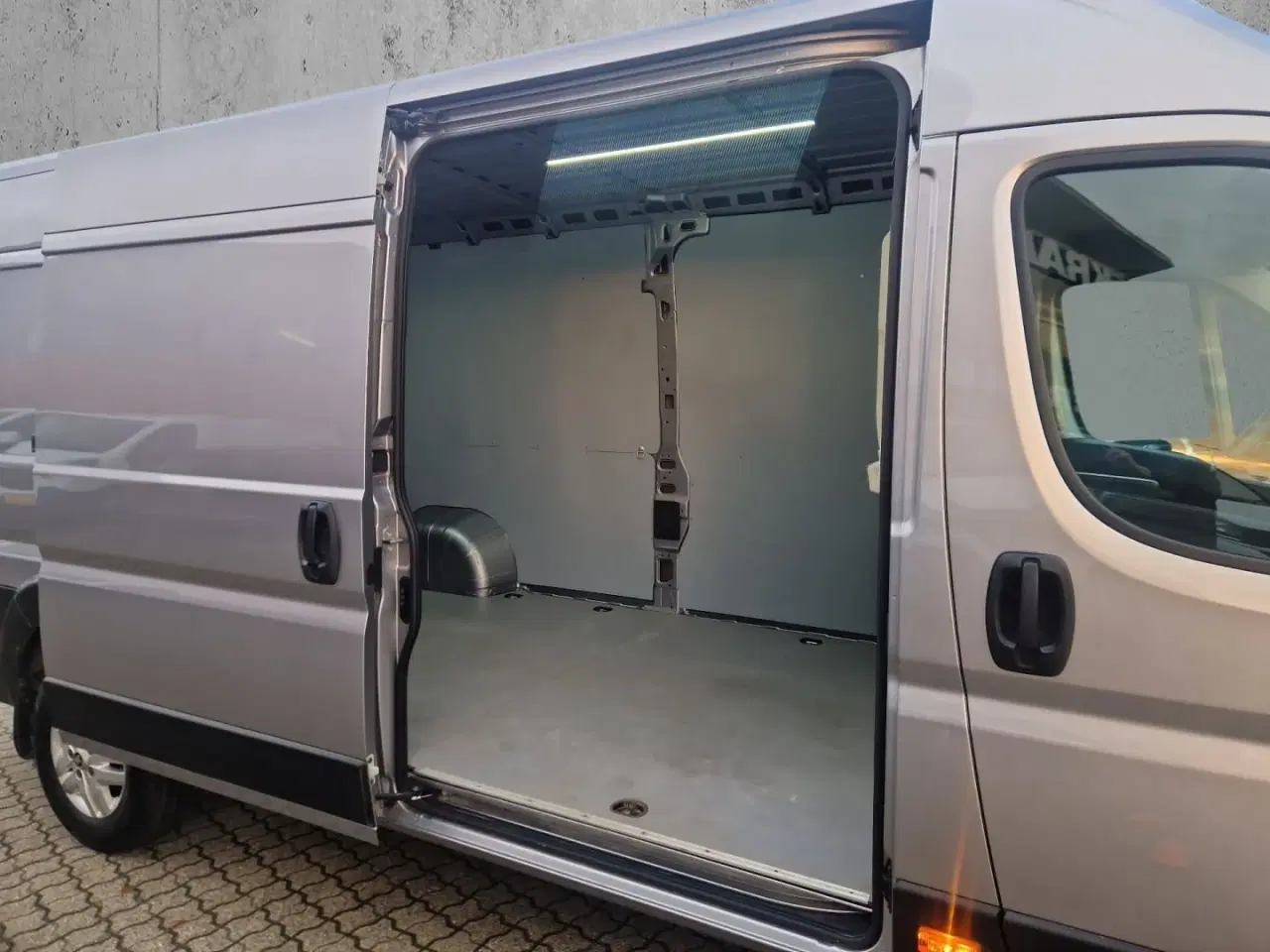 Billede 9 - Peugeot Boxer 335 2,2 BlueHDi 165 L4H2 Ultimate