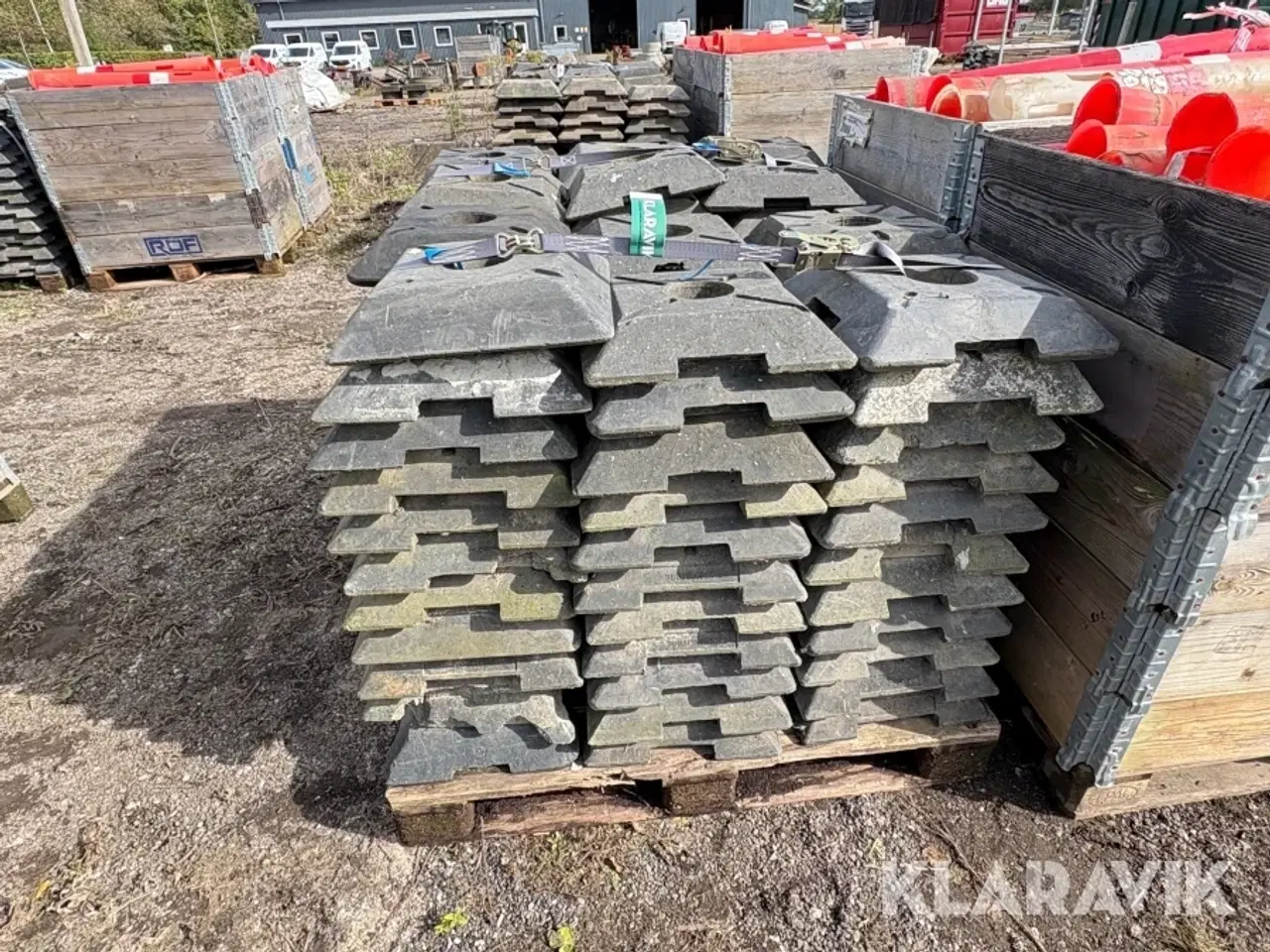 Billede 7 - Trafik kegler og fødder