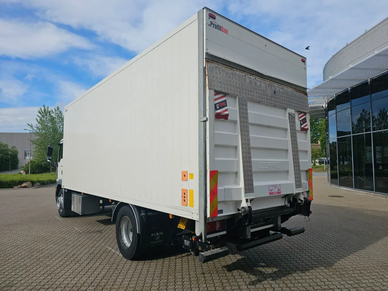 Billede 3 - MAN TGM 18.290, Lukket kasse