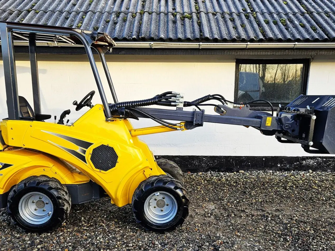 Billede 3 - Eurotrac T11 / fabriksny / teleskoparm / Kubota motor