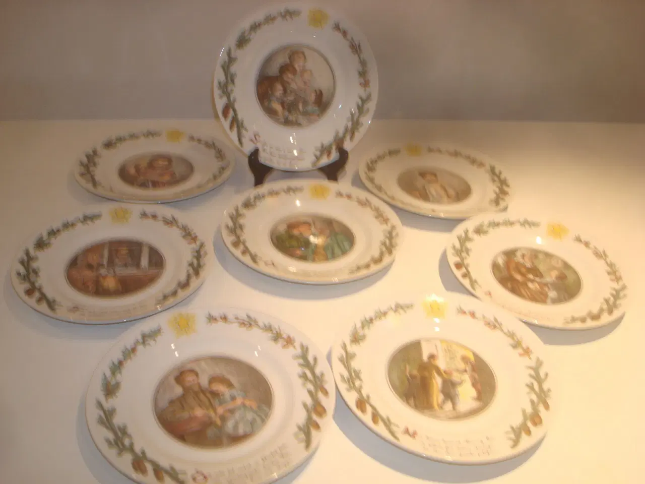 Billede 1 - kgl "Peters Jul" sæt på 8 tallerkener- hele serien