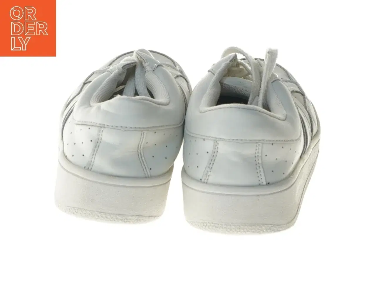 Billede 4 - Lyseblå sneakers fra Sofie Schnoor (str. 35 )