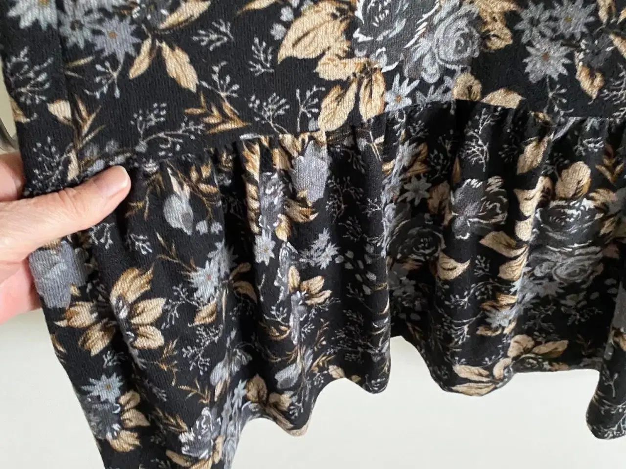 Billede 4 - Vinterkjole, Cassiopeia, str small (42/44)