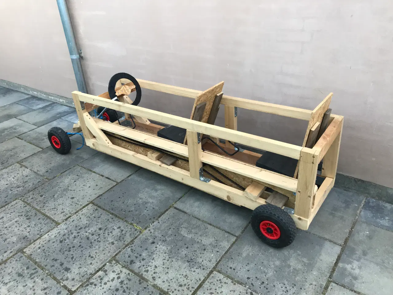 Billede 1 - Sæbekassebil 