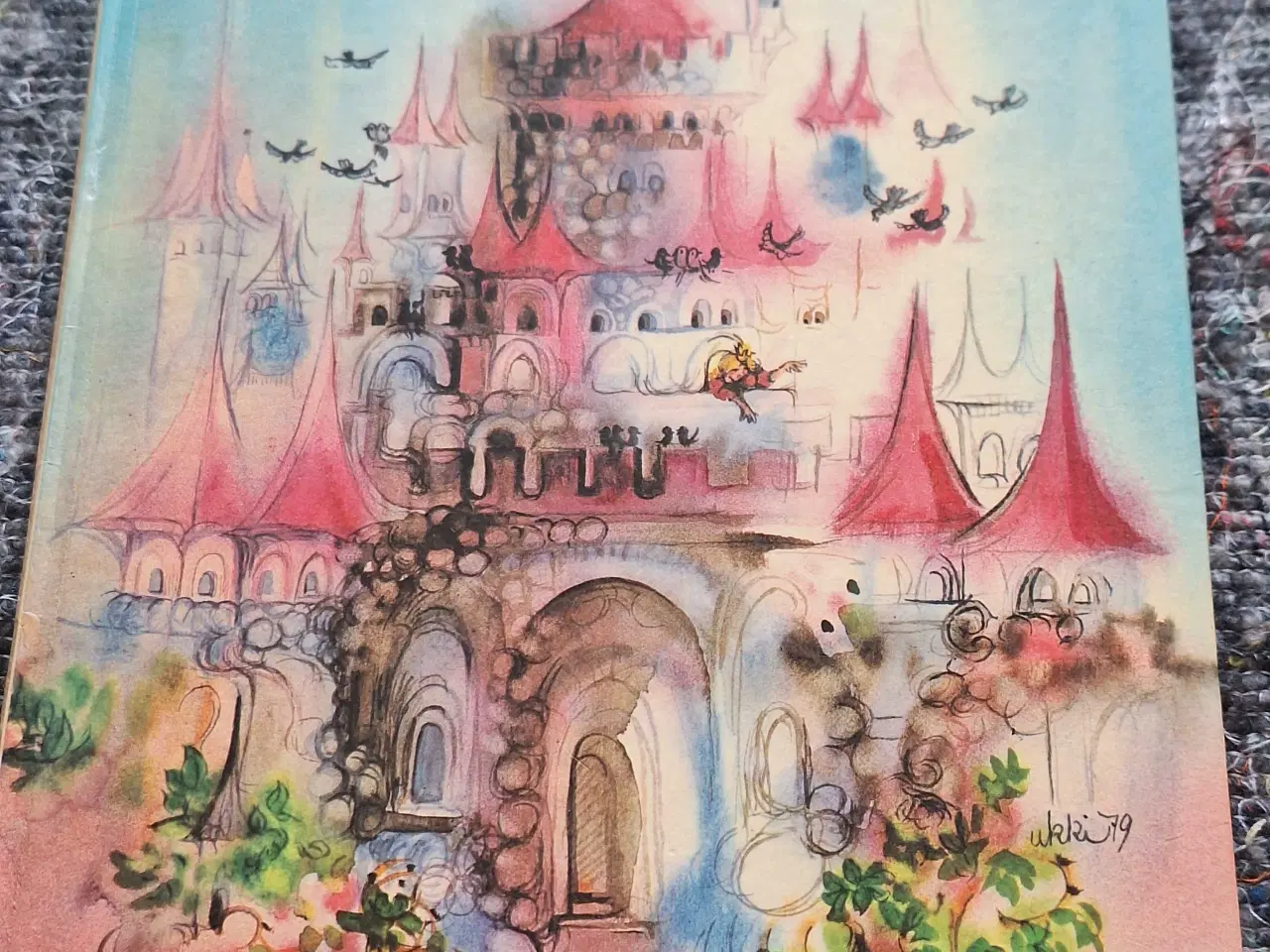 Billede 1 - Tornerose bog sælges