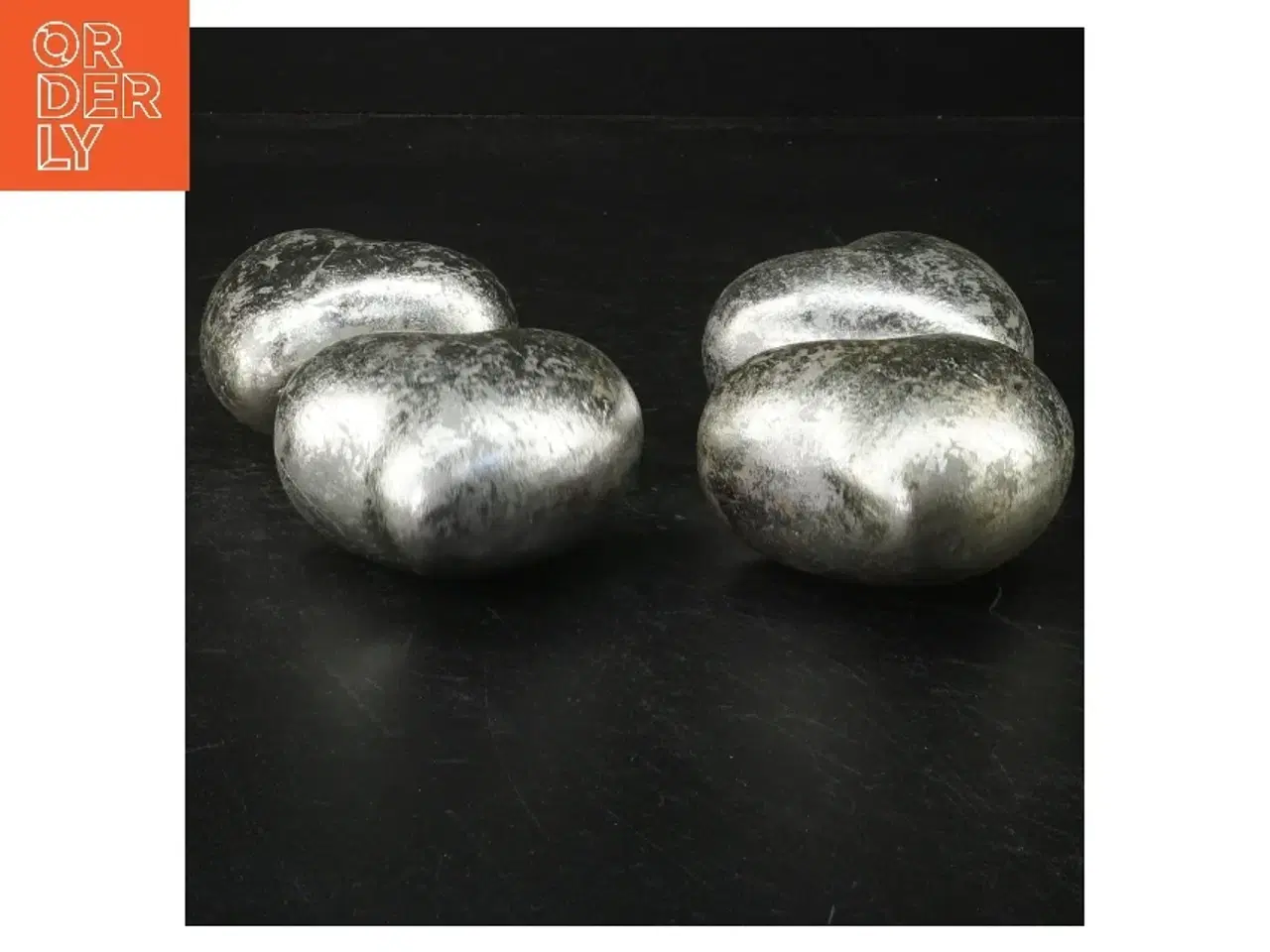 Billede 2 - Sølvfarvede dekorative hjerter (str. 7 x 7 cm)