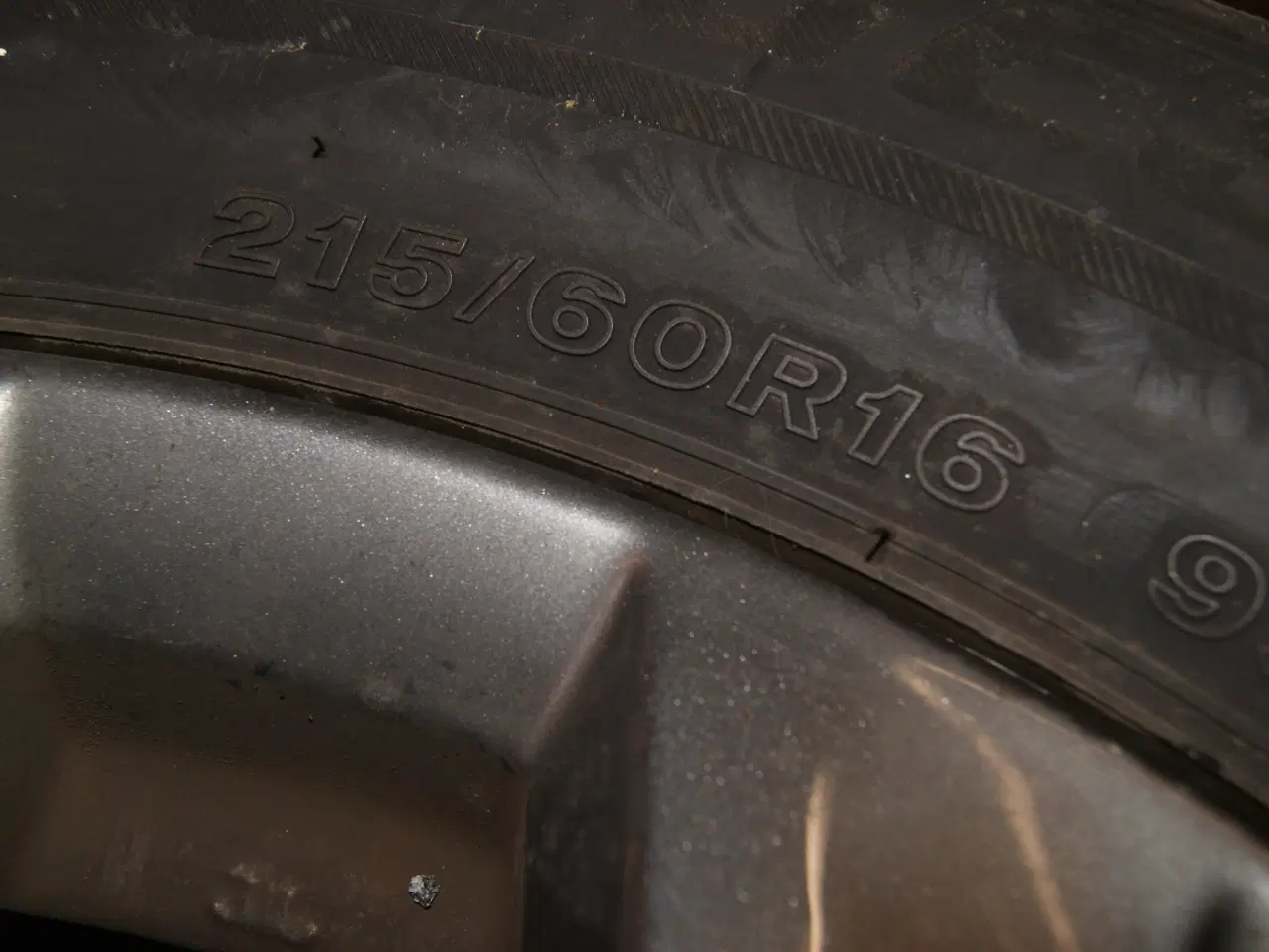 Billede 3 -  Bridgestone dæk 16 tommer  fra 2008  til Mazda 3