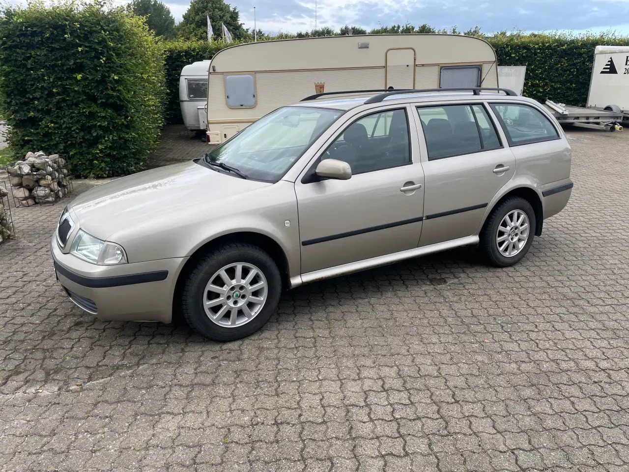 Billede 2 - Nysynet billig familie bil 