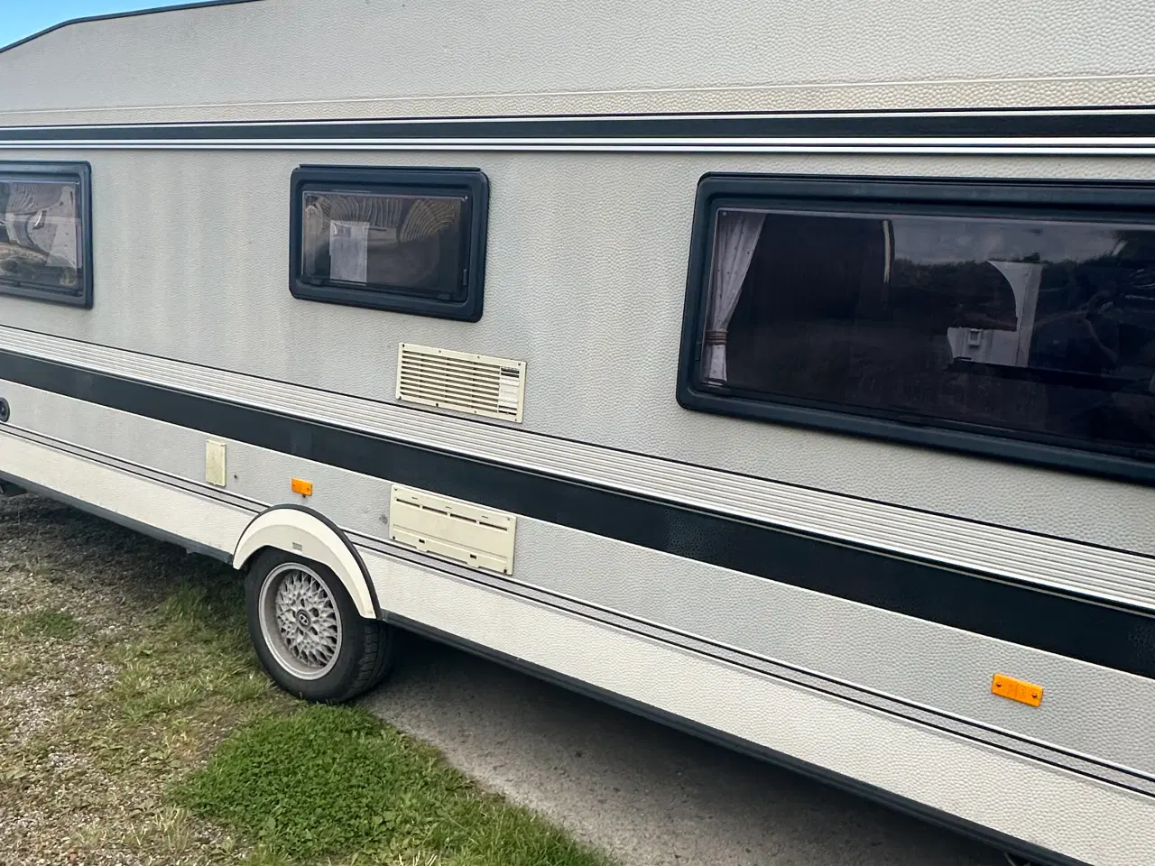 Billede 2 - Hobby campingvogn – årg. 1992