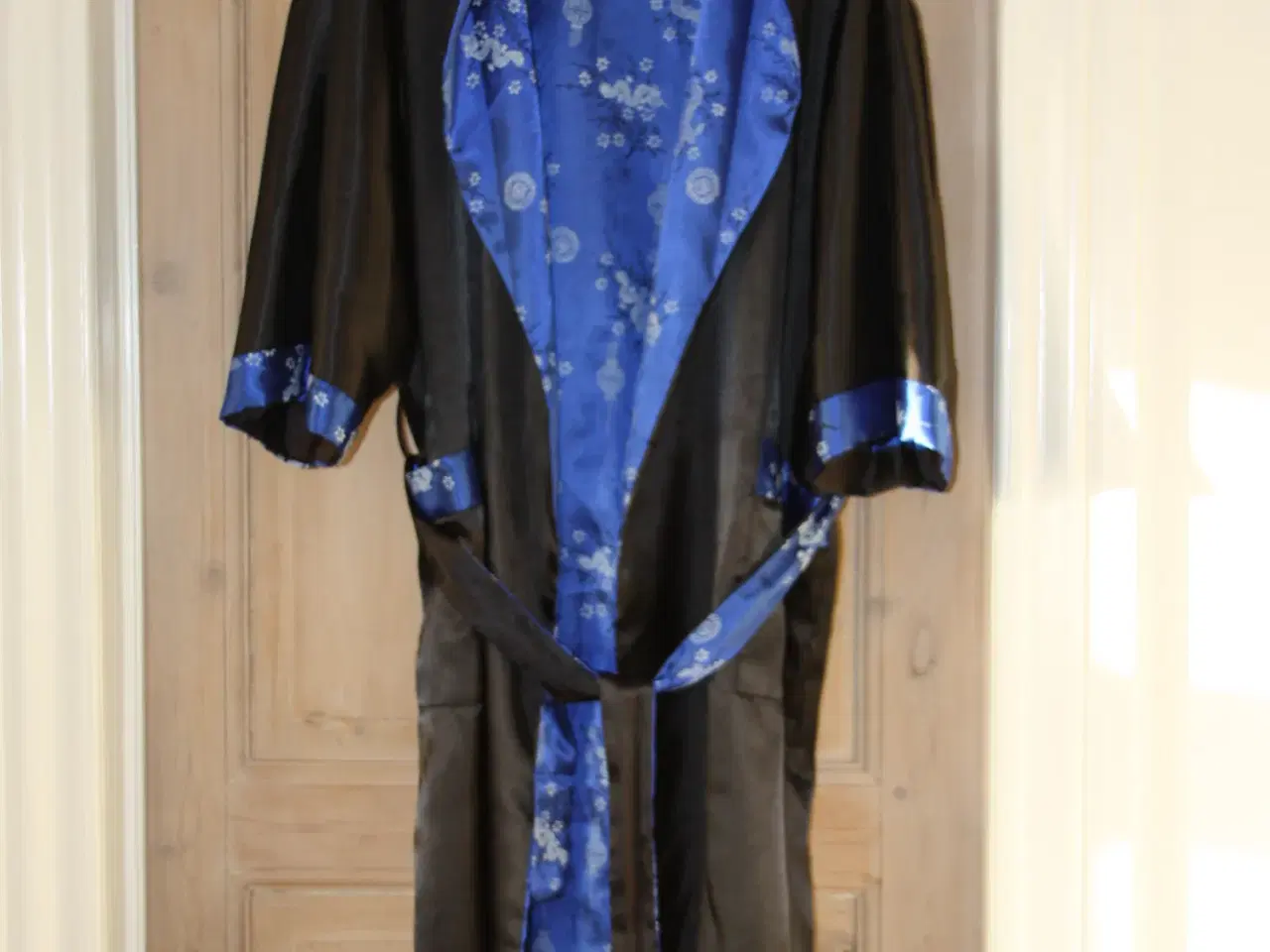 Billede 3 - Kimono / Morgenkåbe Den er vendbar