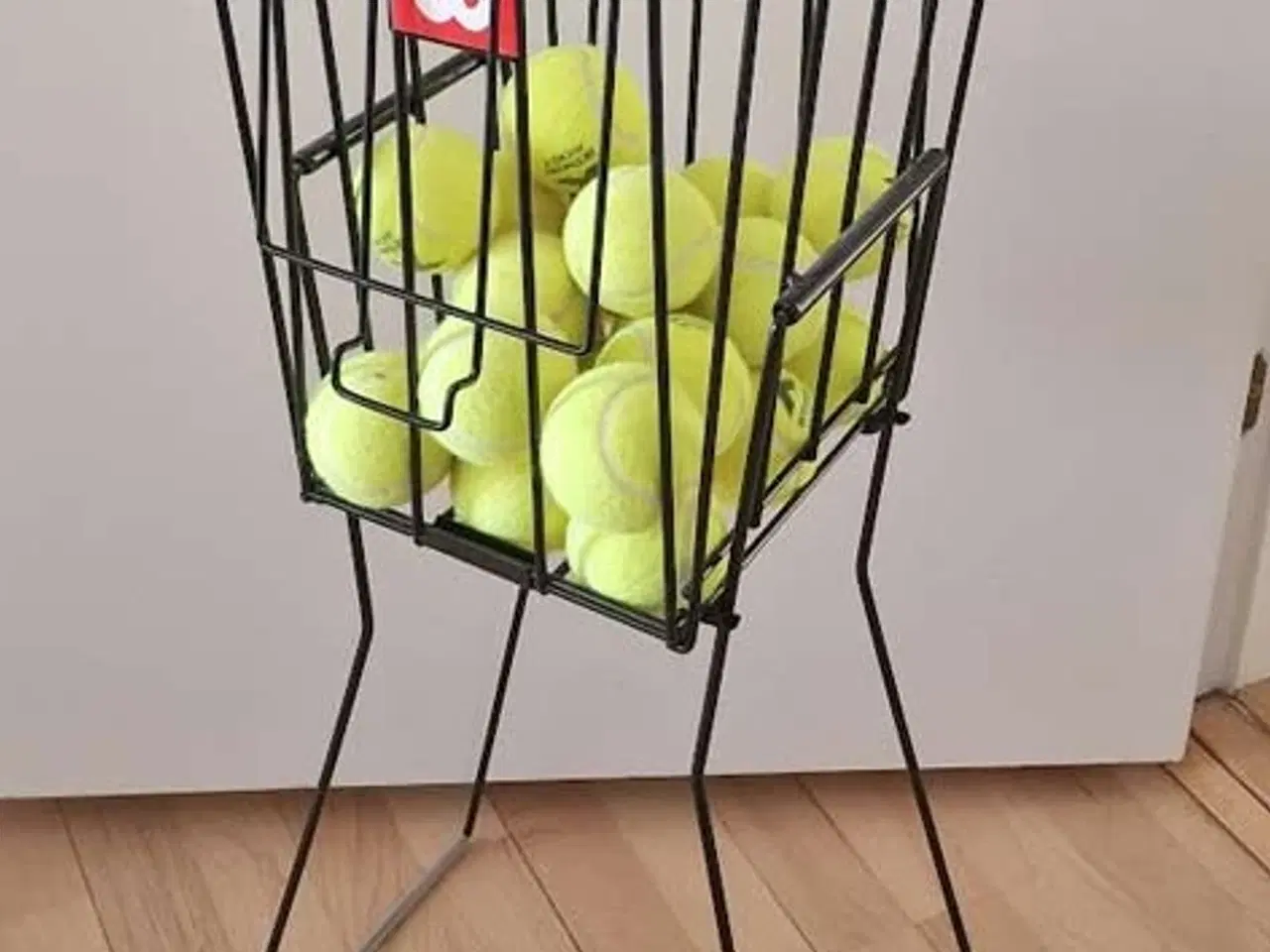 Billede 1 - 4 boldkurve + Tretorn bolde, Aalborg