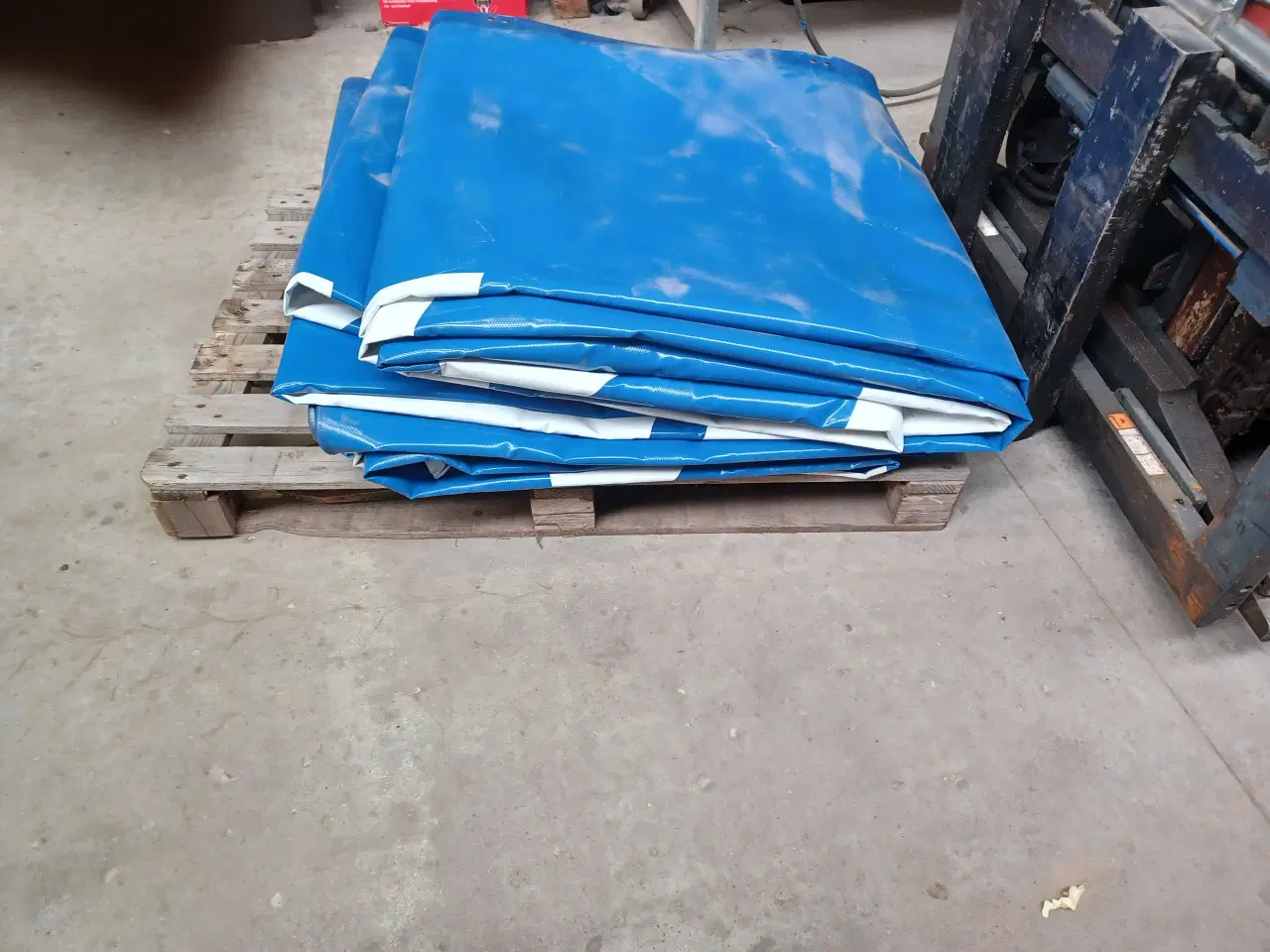 Billede 2 - 2 rigtig pæne presenninger 13,60 X 3 m