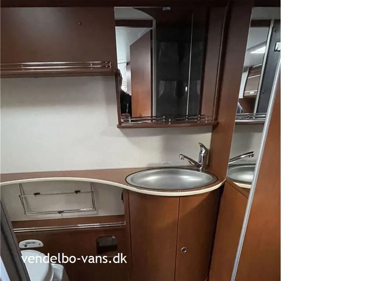 Billede 11 - 2011 - Dethleffs Globetrotter Esprit RT 7094   Lækker rummelig camper med toilet i bagenden - ALKO
