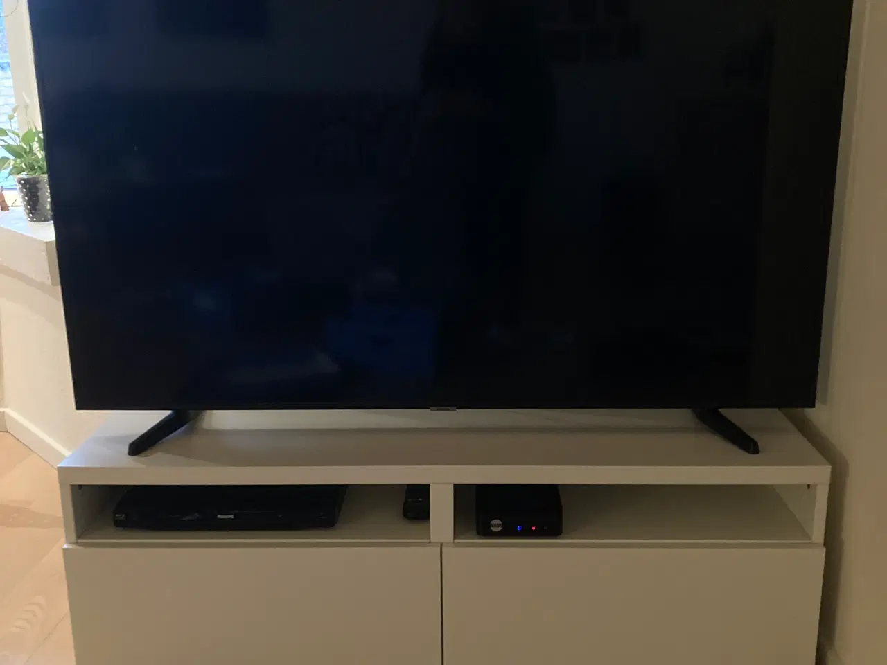 Billede 1 - TV bord hvid